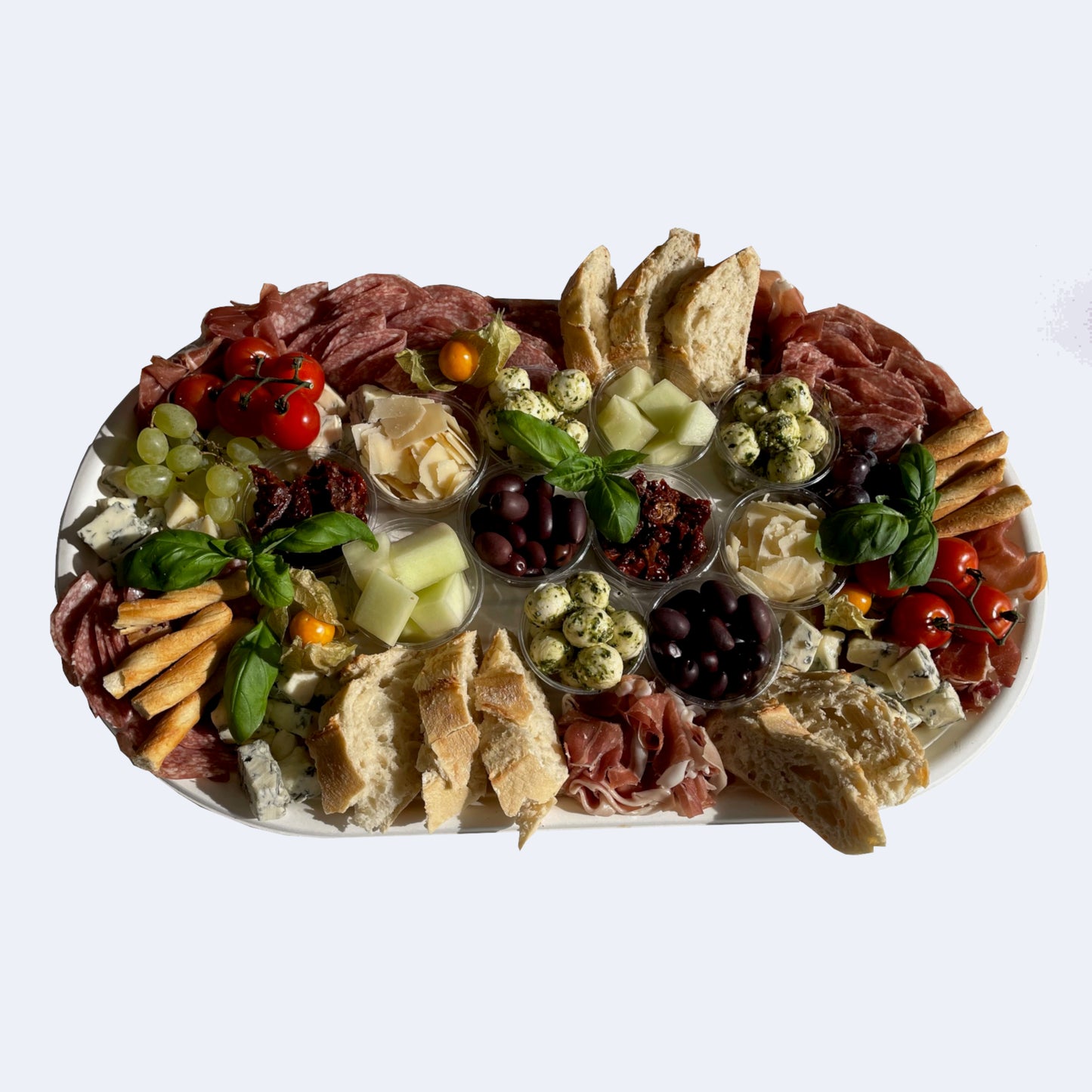 Ital. Fingerfood-Platte (inkl. Baguettekorb)